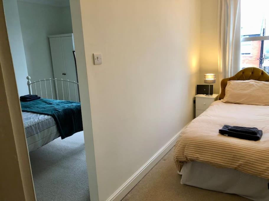 Spacious Victorian Townhouse With Cathedral Views Lincoln Exteriör bild