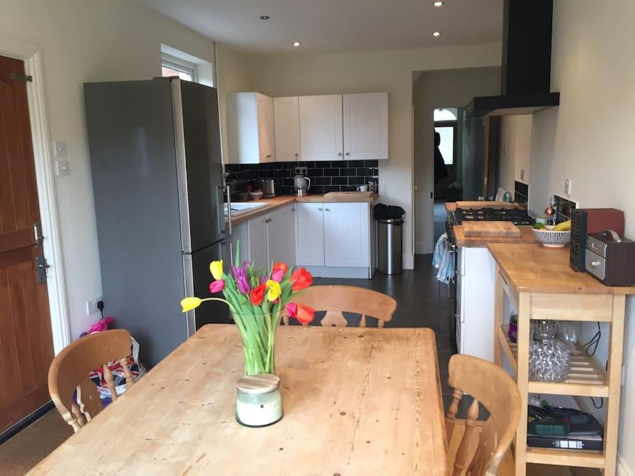 Spacious Victorian Townhouse With Cathedral Views Lincoln Exteriör bild